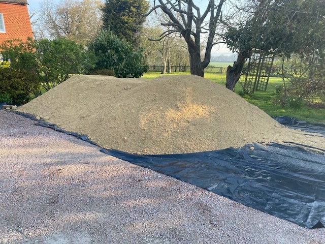 Loose load of MCM selfbinding gravel